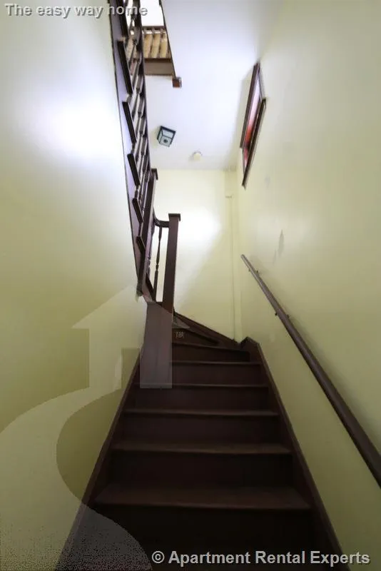 3 bed, 1 bath apartment for rent at 15 Magnus Ave Unit 3, Union Square — photo 5 of 20