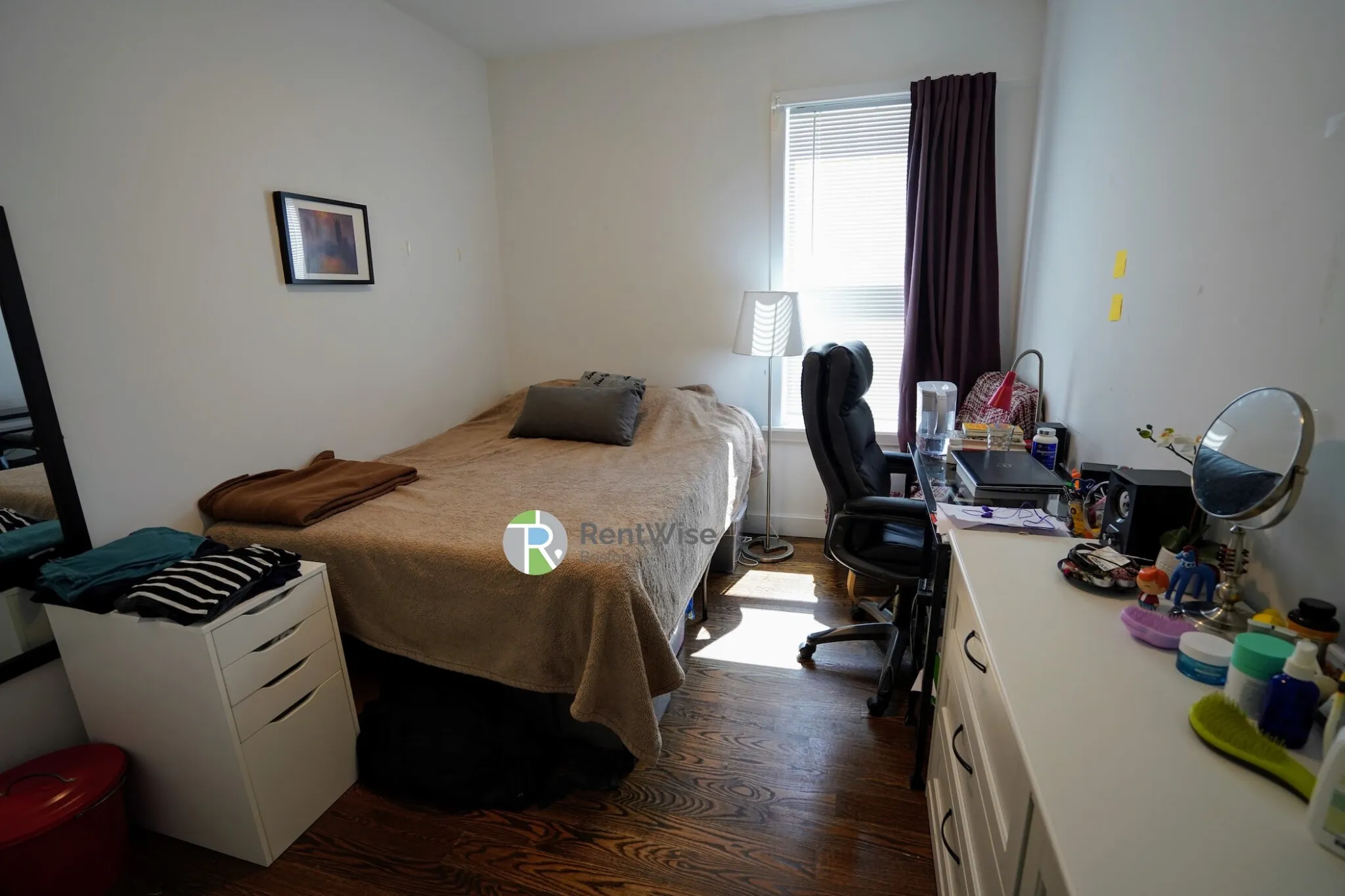 3 bed, 1.5 bath apartment for rent at 15 Marney St Unit 2, Wellington-Harrington — photo 15 of 26