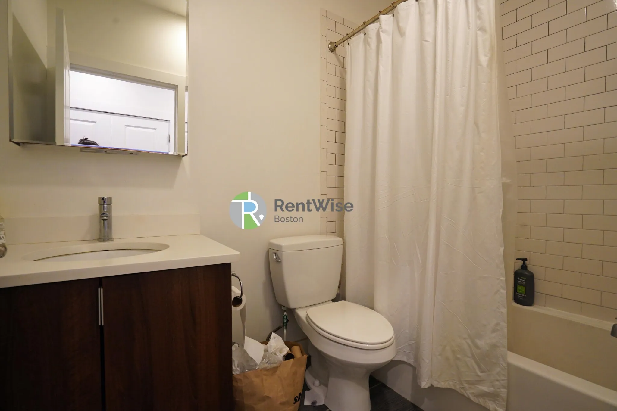 3 bed, 2 bath apartment for rent at 15 Marney St Unit 3, Wellington-Harrington — photo 10 of 25