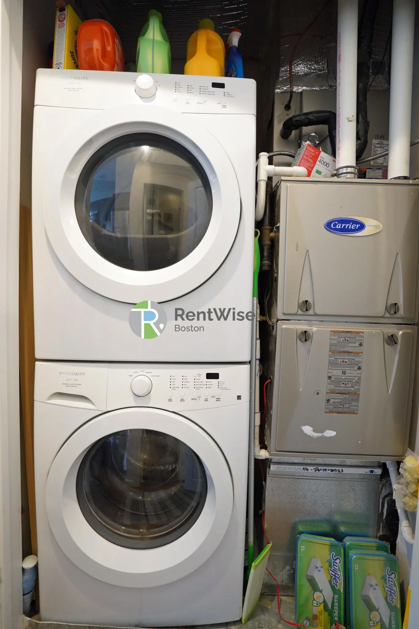 3 bed, 2 bath apartment for rent at 15 Marney St Unit 3, Wellington-Harrington — photo 6 of 25