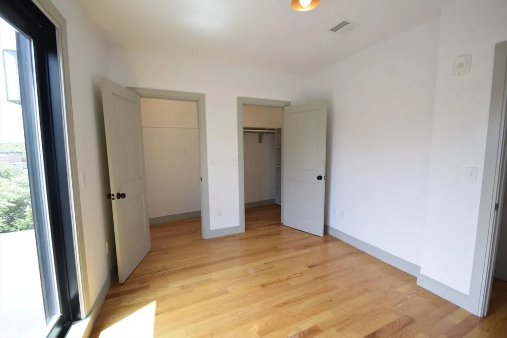 2 bed, 1 bath apartment for rent at 15 Maywood St Unit 4, Roxbury — photo 11 of 14