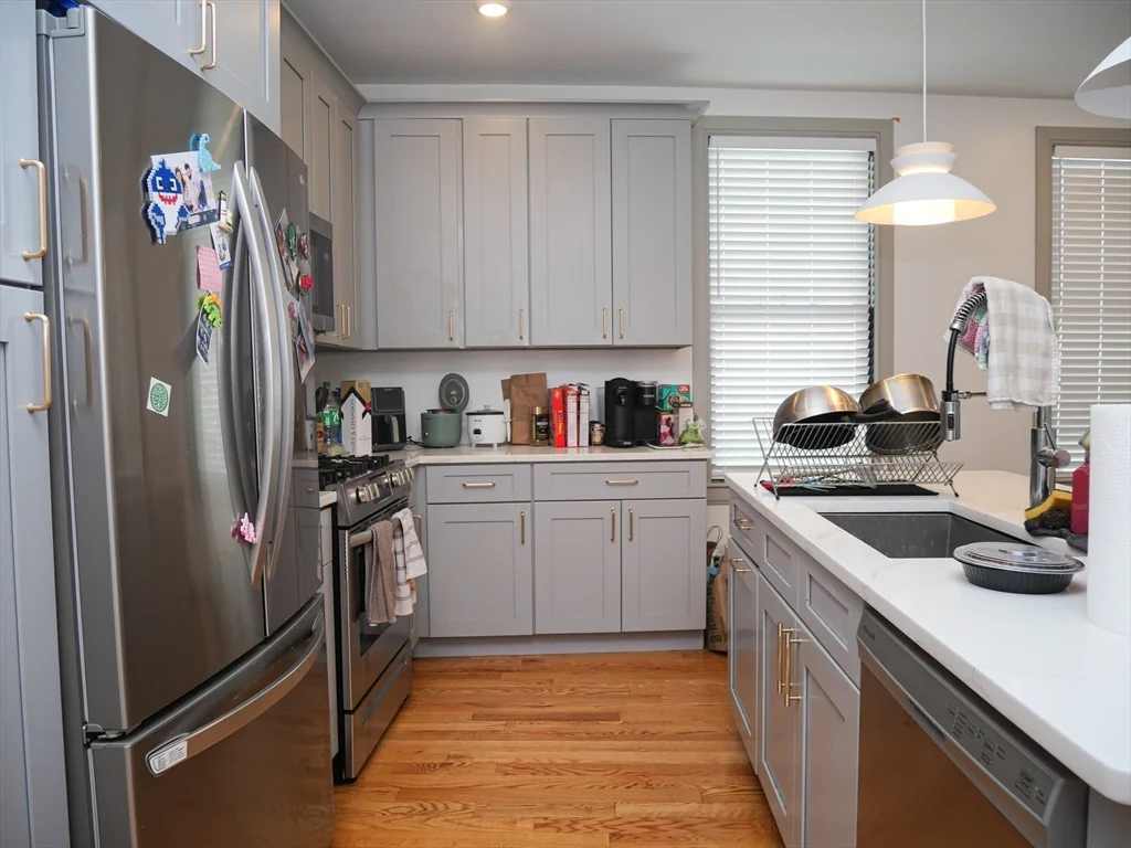 3 bed, 2 bath apartment for rent at 15 Maywood Unit 1, Roxbury — photo 1 of 12