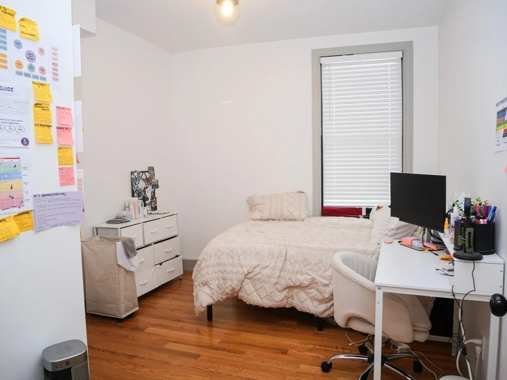 3 bed, 2 bath apartment for rent at 15 Maywood Unit 1, Roxbury — photo 10 of 12