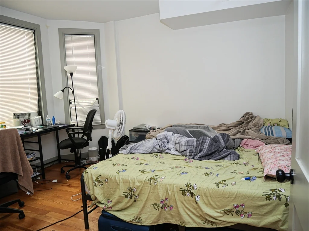 3 bed, 2 bath apartment for rent at 15 Maywood Unit 2, Roxbury — photo 6 of 8
