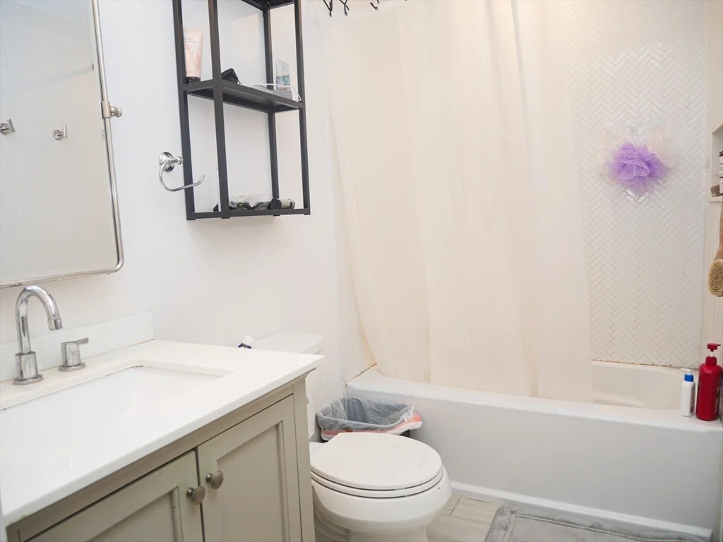 3 bed, 2 bath apartment for rent at 15 Maywood Unit 3, Roxbury — photo 11 of 11