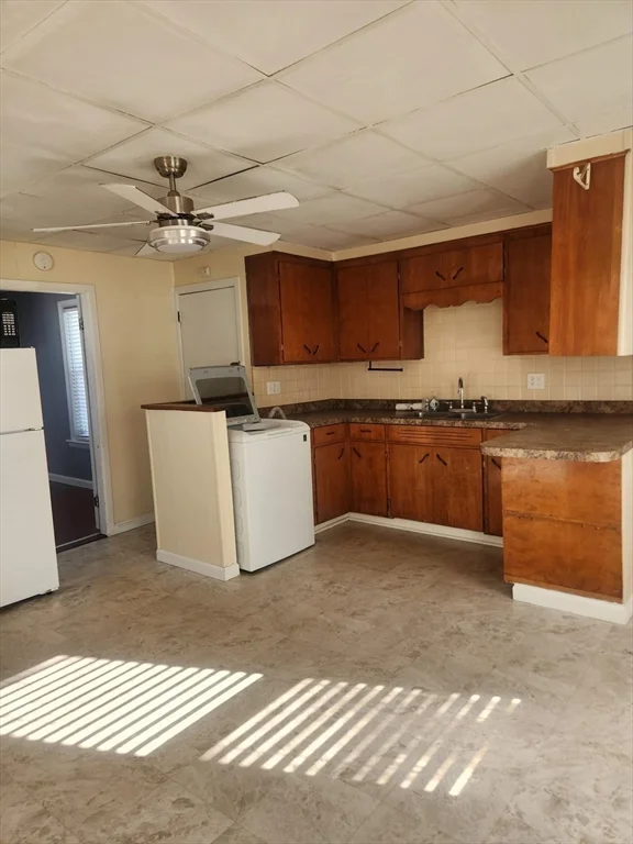 2 bed, 1 bath apartment for rent at 15 Mcdonald St Unit 2, Spencer — photo 9 of 23
