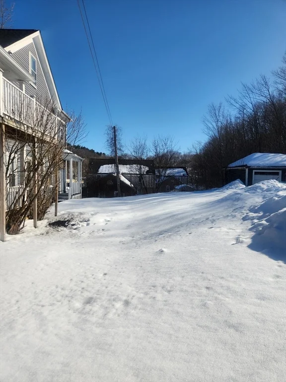 2 bed, 1 bath apartment for rent at 15 Mcdonald St Unit 2, Spencer — photo 5 of 23