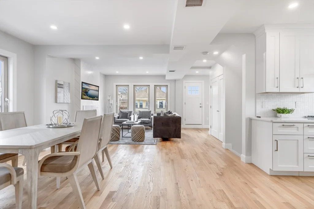 3 bed, 3 bath apartment for rent at 15 Melville Unit 15, Ten Hills — photo 15 of 17