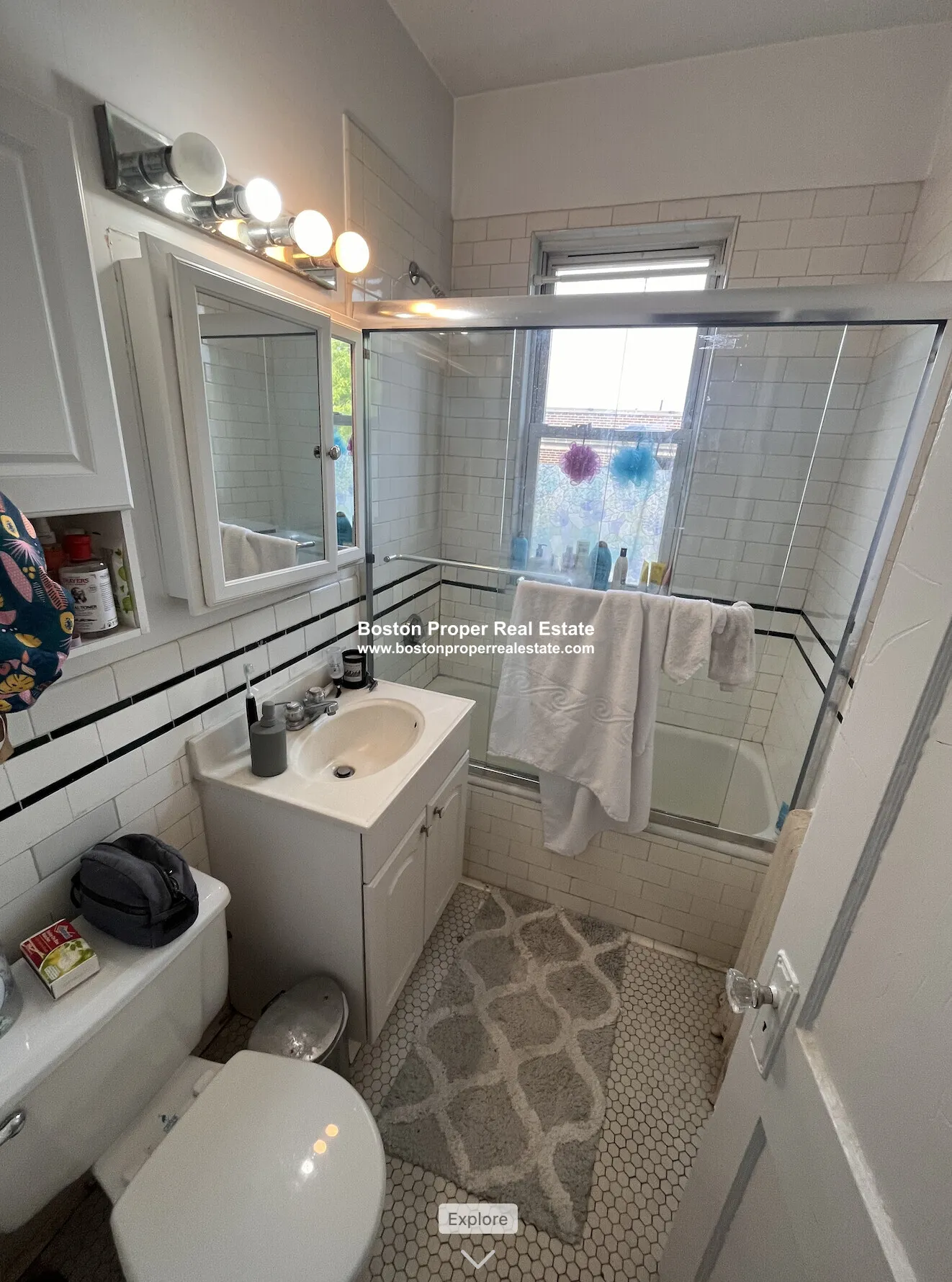 2 bed, 1 bath apartment for rent at 15 Melvin Ave Unit 9, Brighton — photo 5 of 7