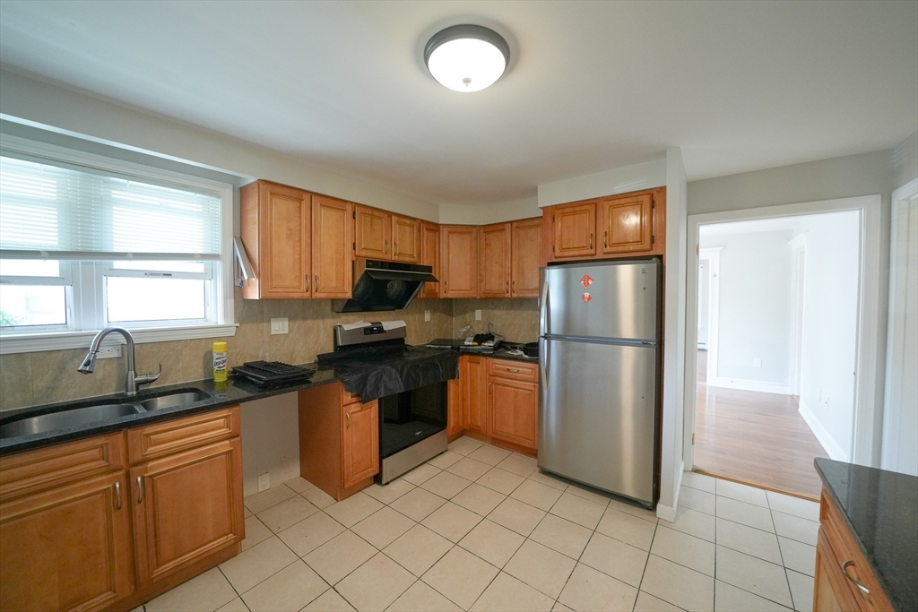 2 bed, 1 bath apartment for rent at 15 Merrymount Unit 1, Quincy — photo 5 of 23