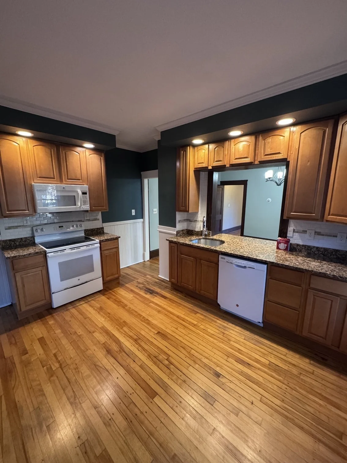 2 bed, 1 bath apartment for rent at 15 Mill St Unit A, North Grafton — photo 7 of 18