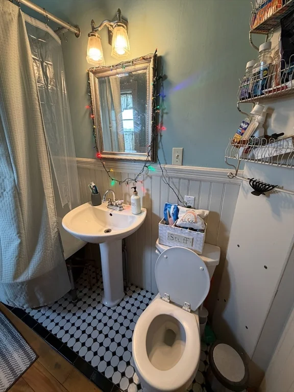 3 bed, 1 bath apartment for rent at 15 Millbrook St Unit 2, Worcester — photo 6 of 14
