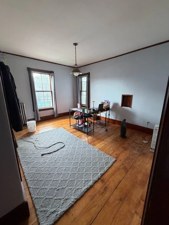 3 bed, 1 bath apartment for rent at 15 Millbrook St Unit 2, Worcester — photo 3 of 14