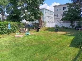 3 bed, 1 bath apartment for rent at 15 Millbrook St Unit 2, Worcester — photo 11 of 14