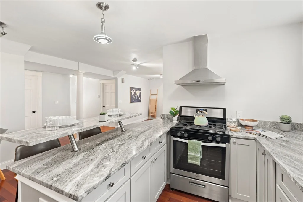 2 bed, 1 bath apartment for rent at 15 Millmont St Unit B, Roxbury — photo 5 of 31
