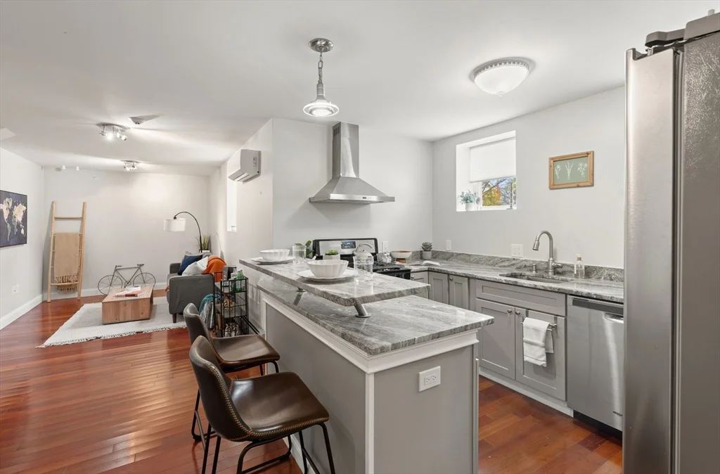 2 bed, 1 bath apartment for rent at 15 Millmont St Unit B, Roxbury — photo 3 of 31