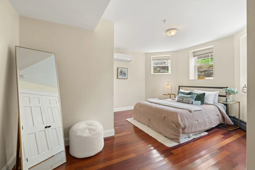 2 bed, 1 bath apartment for rent at 15 Millmont St Unit B, Roxbury — photo 20 of 31