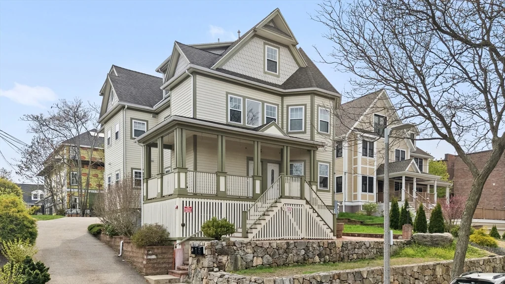 2 bed, 1 bath apartment for rent at 15 Millmont St Unit B, Roxbury — photo 1 of 31