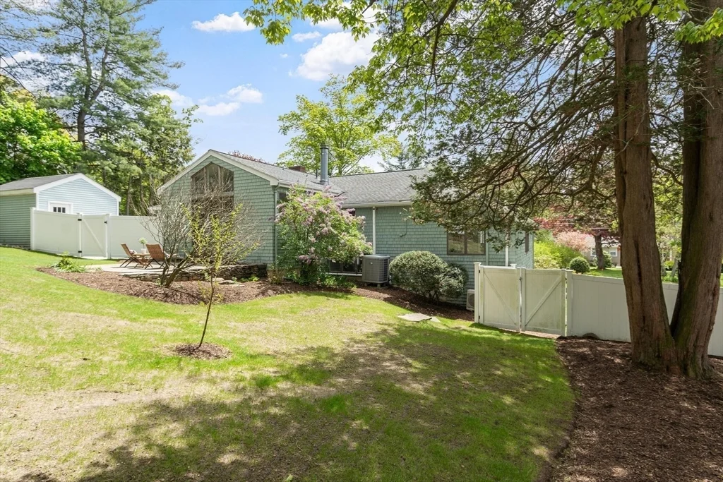 4 bed, 3 bath apartment for rent at 15 Minute Man Ln, Lexington — photo 31 of 36