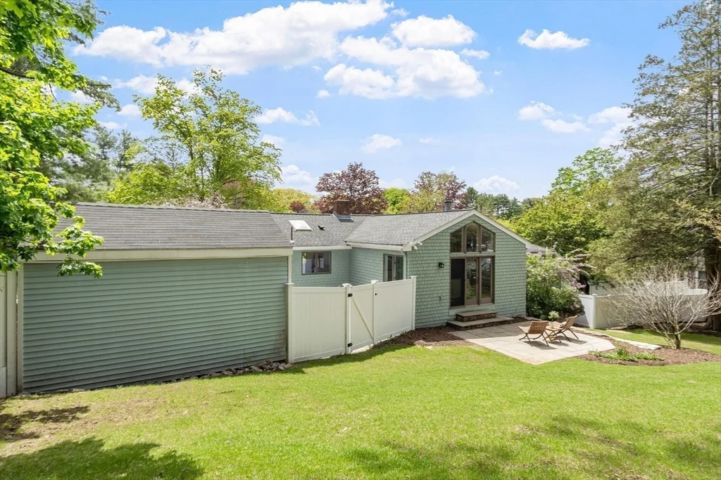 4 bed, 3 bath apartment for rent at 15 Minute Man Ln, Lexington — photo 30 of 36