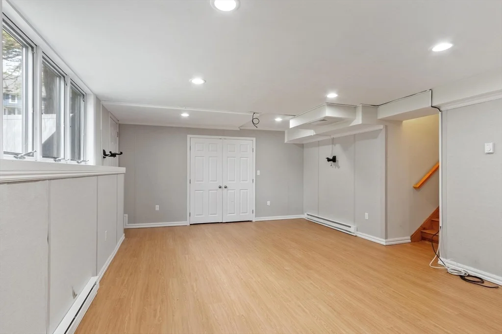 4 bed, 3 bath apartment for rent at 15 Minute Man Ln, Lexington — photo 24 of 36