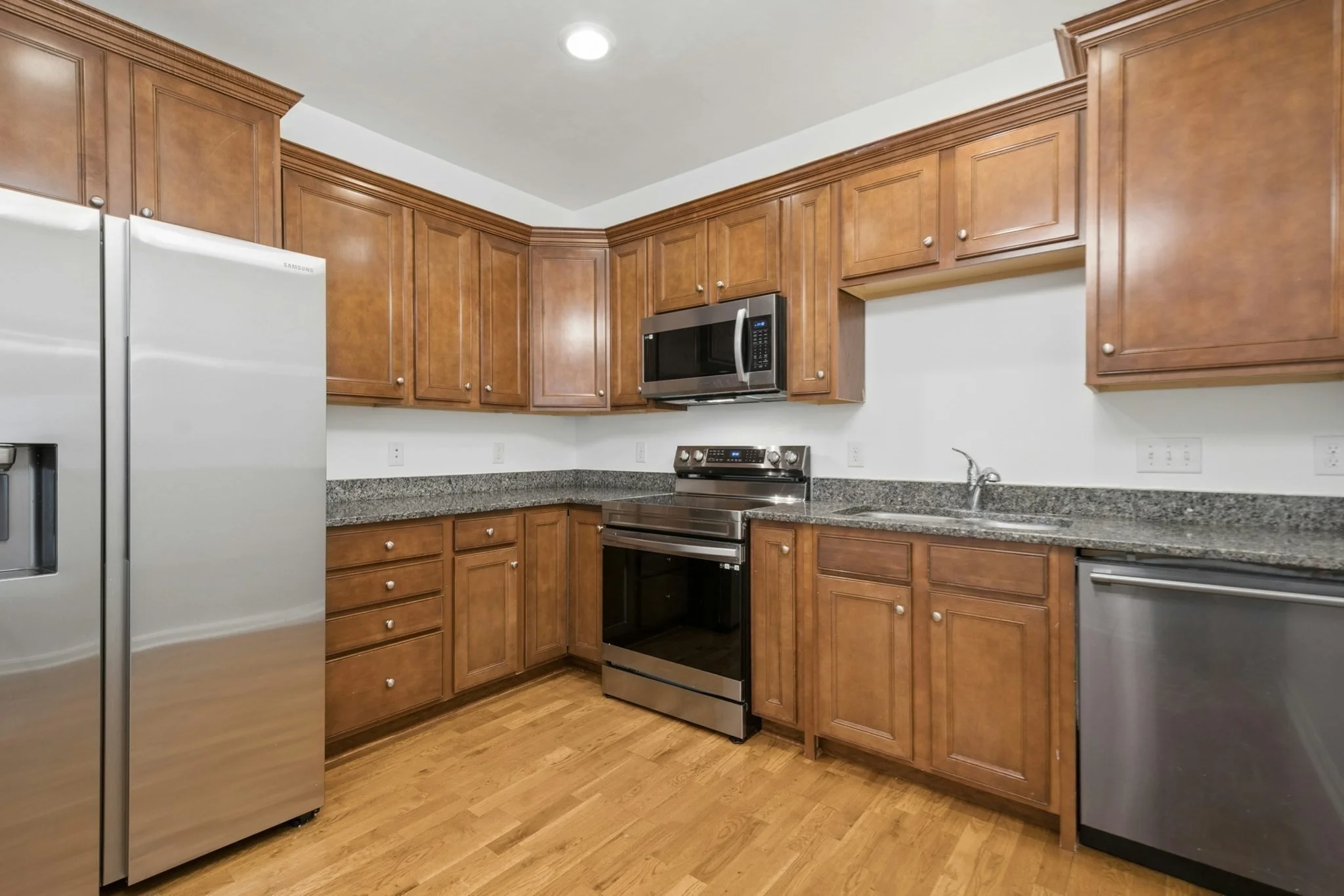 2 bed, 2 bath apartment for rent at 15 Morgan Dr Unit 406, Natick — photo 4 of 25