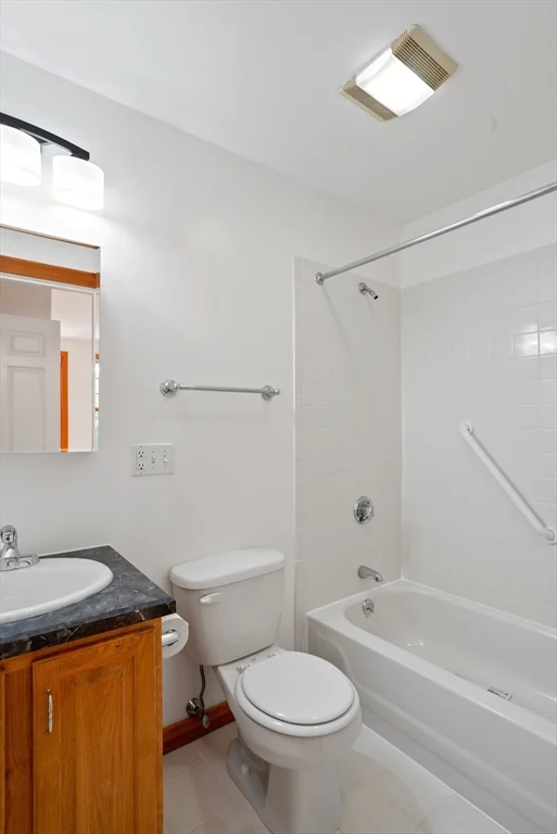 2 bed, 2 bath apartment for rent at 15 Mount Vernon St Unit 5, Cambridge — photo 11 of 16