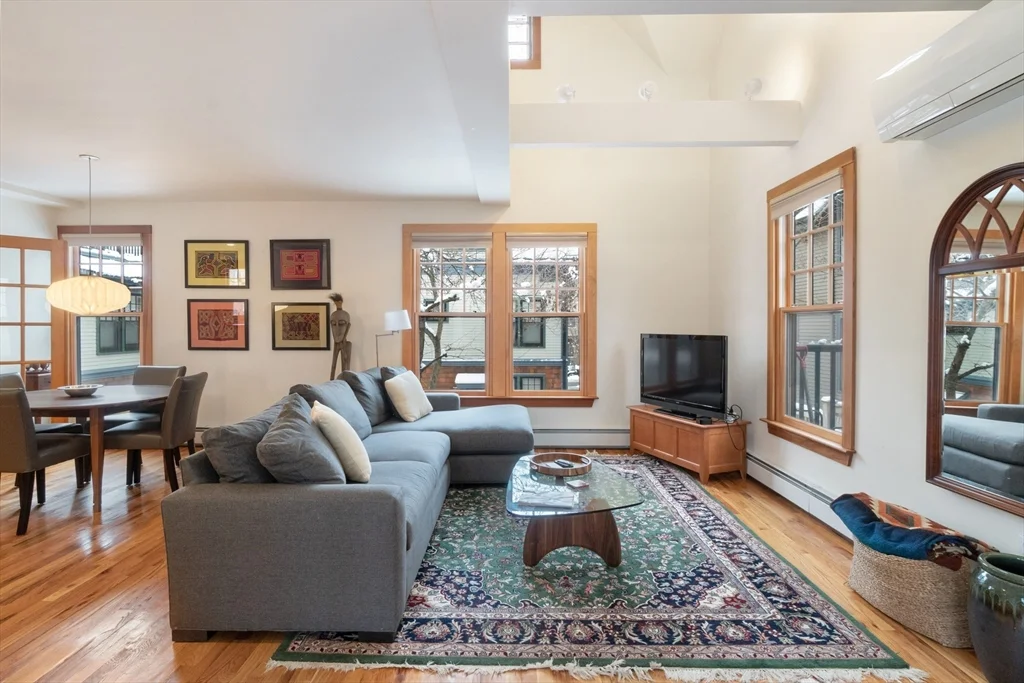 2 bed, 2 bath apartment for rent at 15 Mount Vernon St Unit 8, Neighborhood Nine — photo 10 of 23