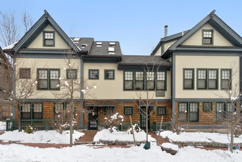 2 bed, 2 bath apartment for rent at 15 Mount Vernon St Unit 8, Neighborhood Nine — photo 2 of 23
