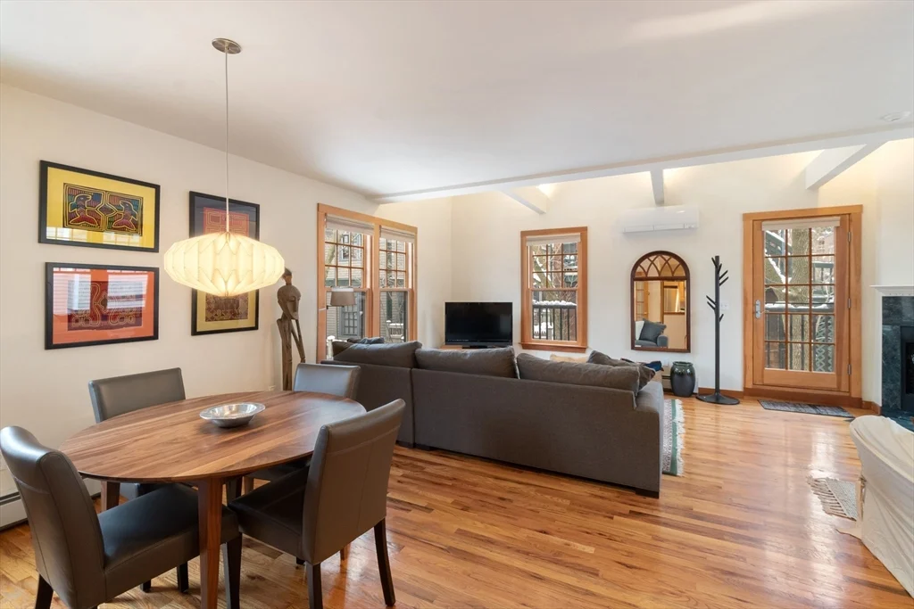 2 bed, 2 bath apartment for rent at 15 Mount Vernon St Unit 8, Neighborhood Nine — photo 9 of 23