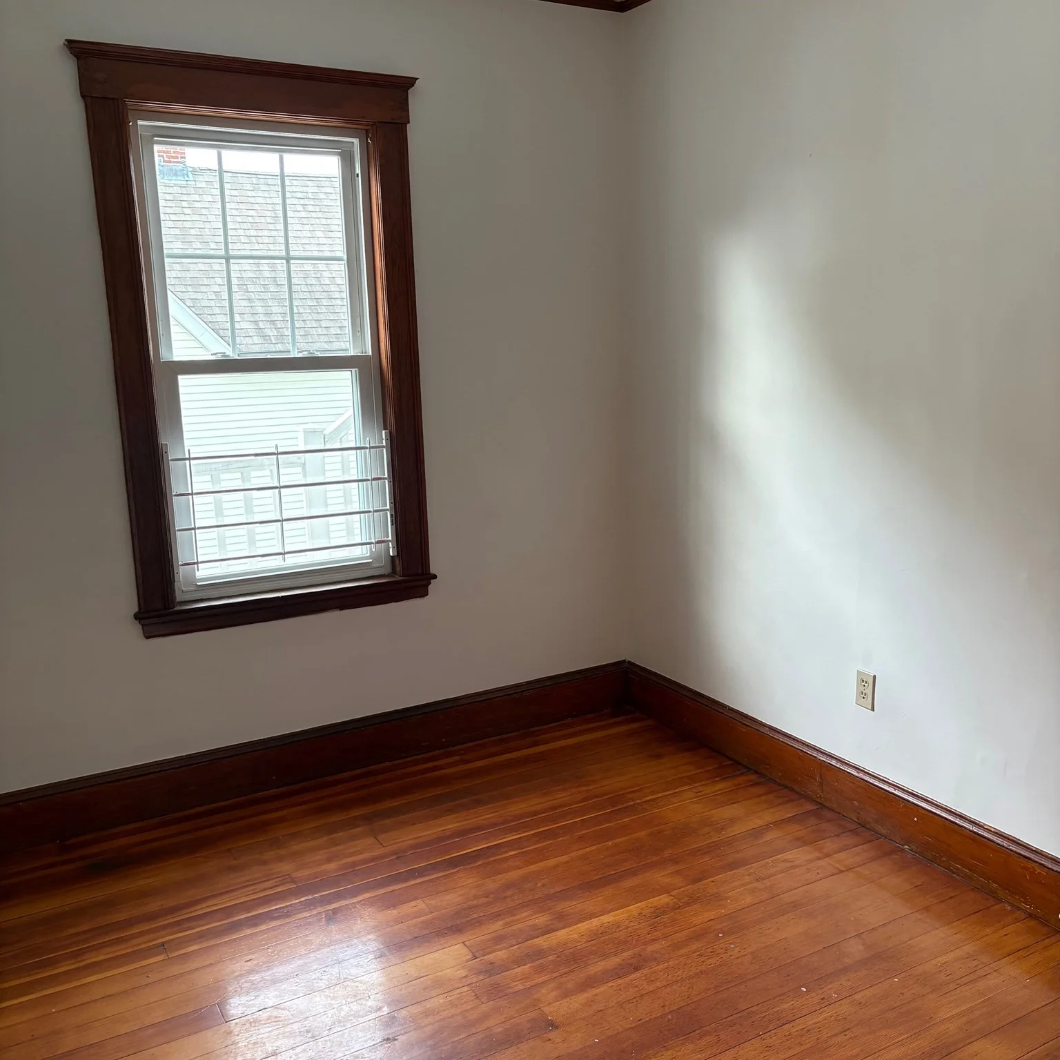 3 bed, 1 bath apartment for rent at 15 Mt Ash Unit 2, Hyde Park — photo 14 of 16