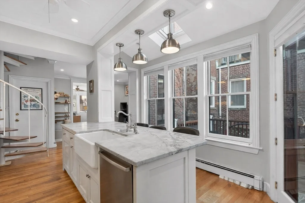 2 bed, 1 bath apartment for rent at 15 15 Mount Vernon St Unit 2, Charlestown — photo 5 of 15