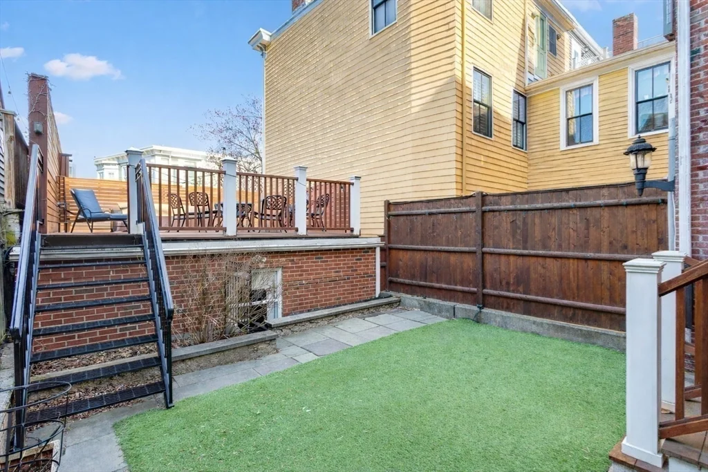 2 bed, 1 bath apartment for rent at 15 15 Mount Vernon St Unit 2, Charlestown — photo 2 of 15