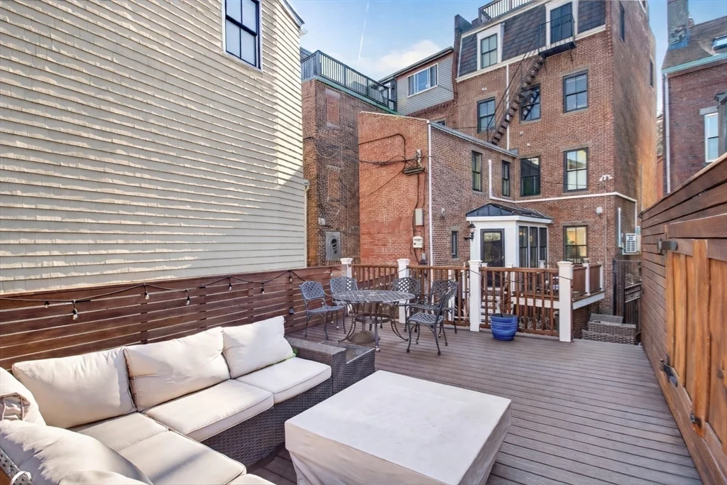 2 bed, 1 bath apartment for rent at 15 15 Mount Vernon St Unit 2, Charlestown — photo 4 of 15