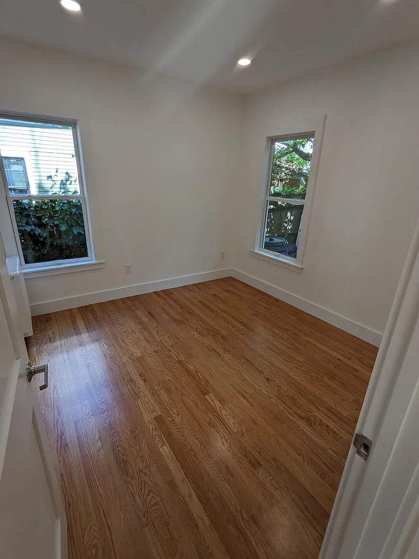 3 bed, 2 bath apartment for rent at 15 Myrtle Ave Unit 1-14, Mid Cambridge — photo 3 of 12