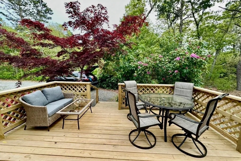 4 bed, 2 bath apartment for rent at 15 Myrtle Dr, South Chatham — photo 8 of 12