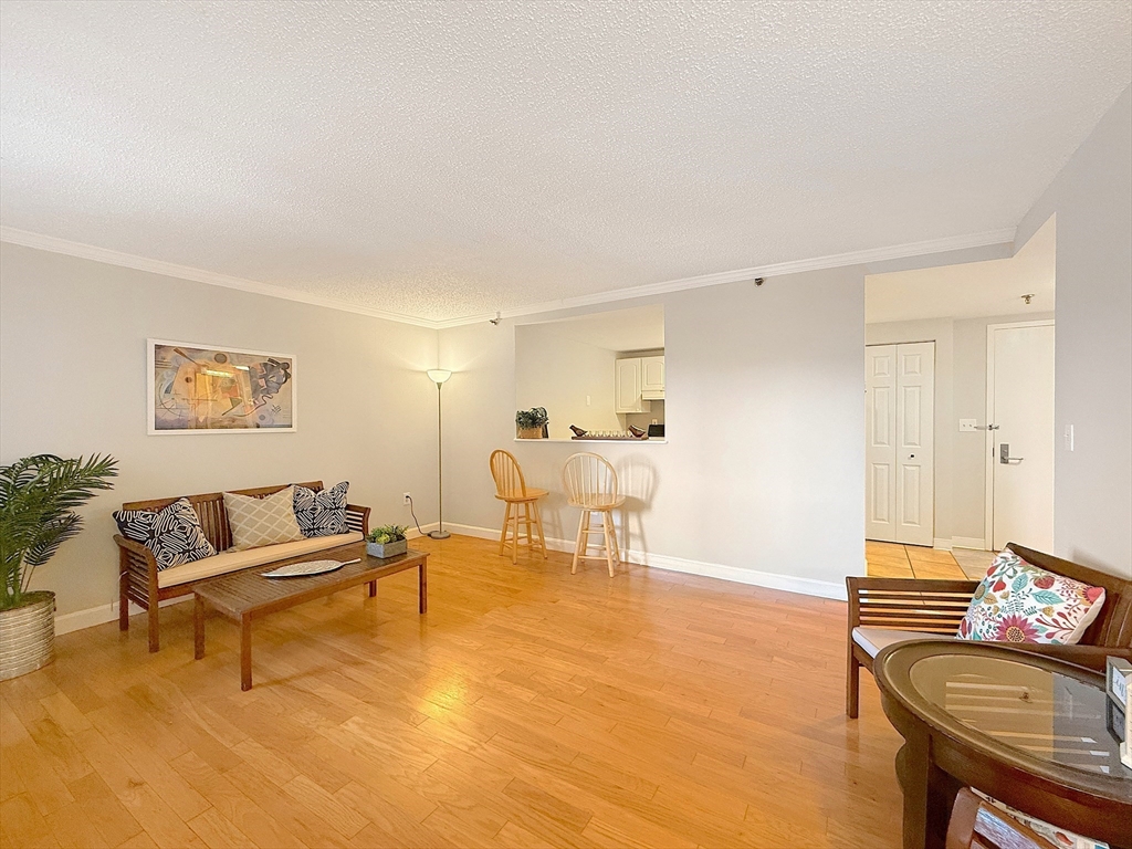 1 bed, 1 bath apartment for rent at 15 North Beacon St Unit 208, Allston — photo 2 of 24