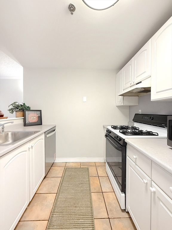 1 bed, 1 bath apartment for rent at 15 North Beacon St Unit 208, Allston — photo 8 of 24