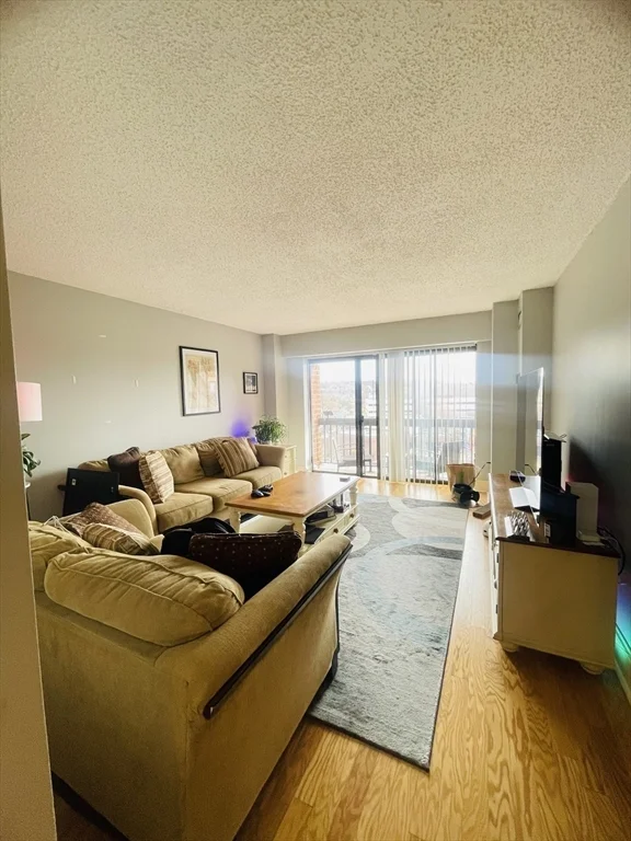 1 bed, 1 bath apartment for rent at 15 North Beacon St Unit 906, Allston — photo 8 of 15