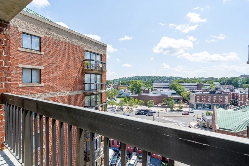 1 bed, 1 bath apartment for rent at 15 N Beacon St Unit 906, Allston — photo 3 of 11