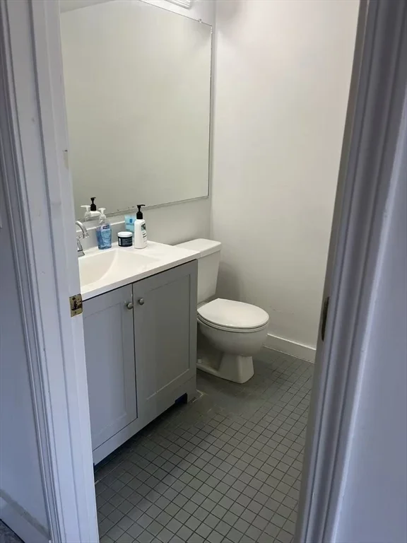 2 bed, 1 bath apartment for rent at 15 North Beacon St Unit 204, Allston — photo 17 of 23