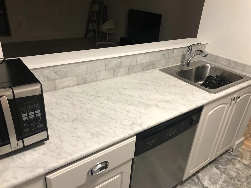 2 bed, 1 bath apartment for rent at 15 North Beacon St Unit 204, Allston — photo 6 of 23