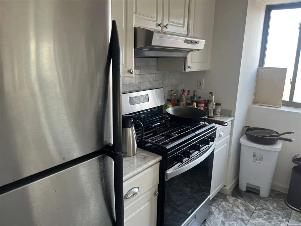 2 bed, 1 bath apartment for rent at 15 North Beacon St Unit 204, Allston — photo 14 of 23