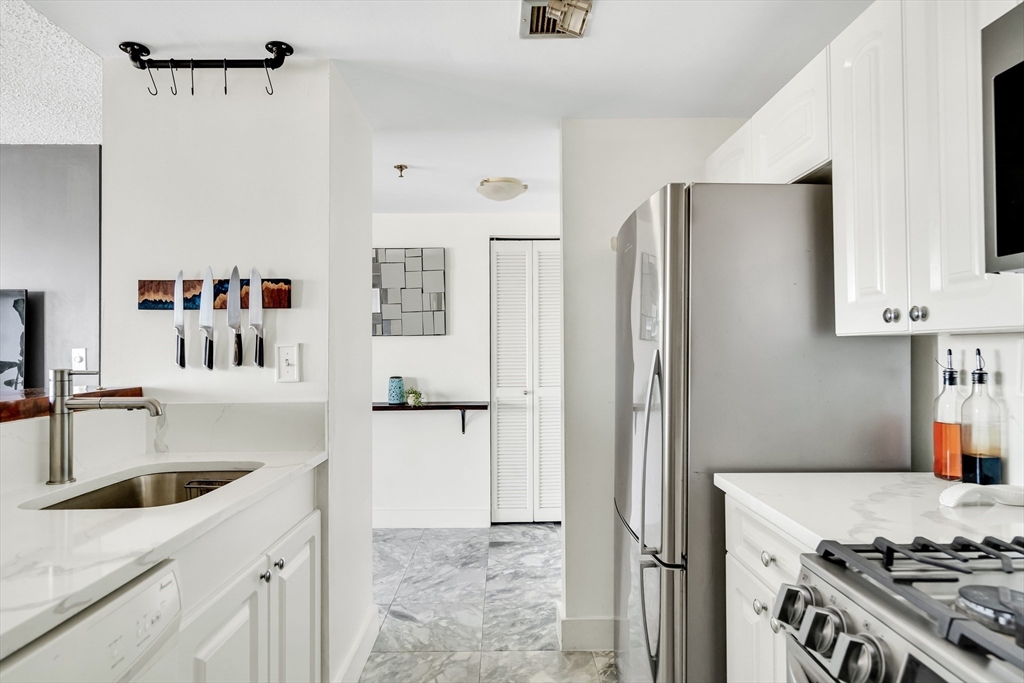2 bed, 2 bath apartment for rent at 15 North Beacon St Unit 714, Allston — photo 10 of 27