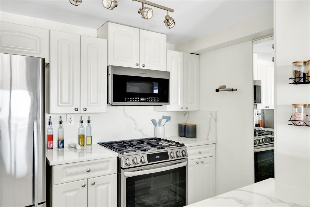 2 bed, 2 bath apartment for rent at 15 North Beacon St Unit 714, Allston — photo 8 of 27