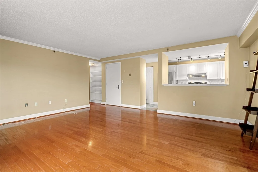 1 bed, 1 bath apartment for rent at 15 North Beacon St Unit 405, Allston — photo 4 of 18