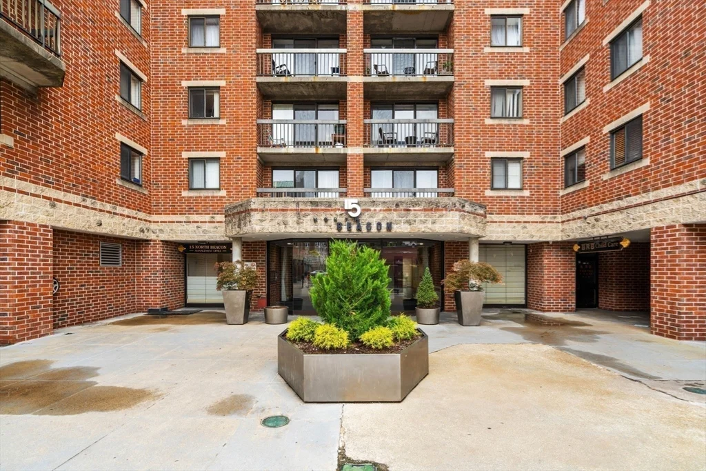 1 bed, 1 bath apartment for rent at 15 North Beacon St Unit 405, Allston — photo 17 of 18