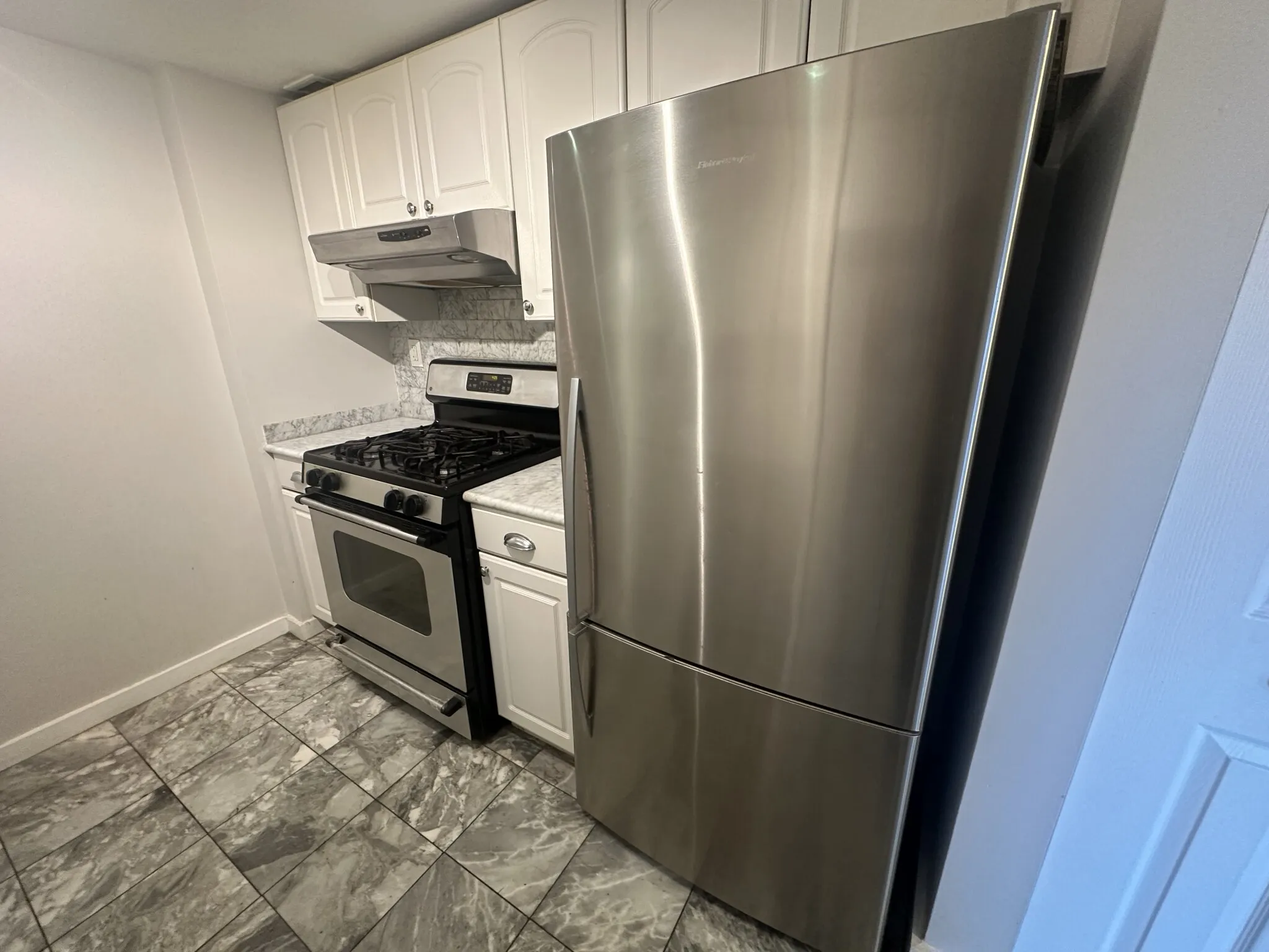 2 bed, 1.5 bath apartment for rent at 15 North Beacon St Unit 420, Allston — photo 4 of 12