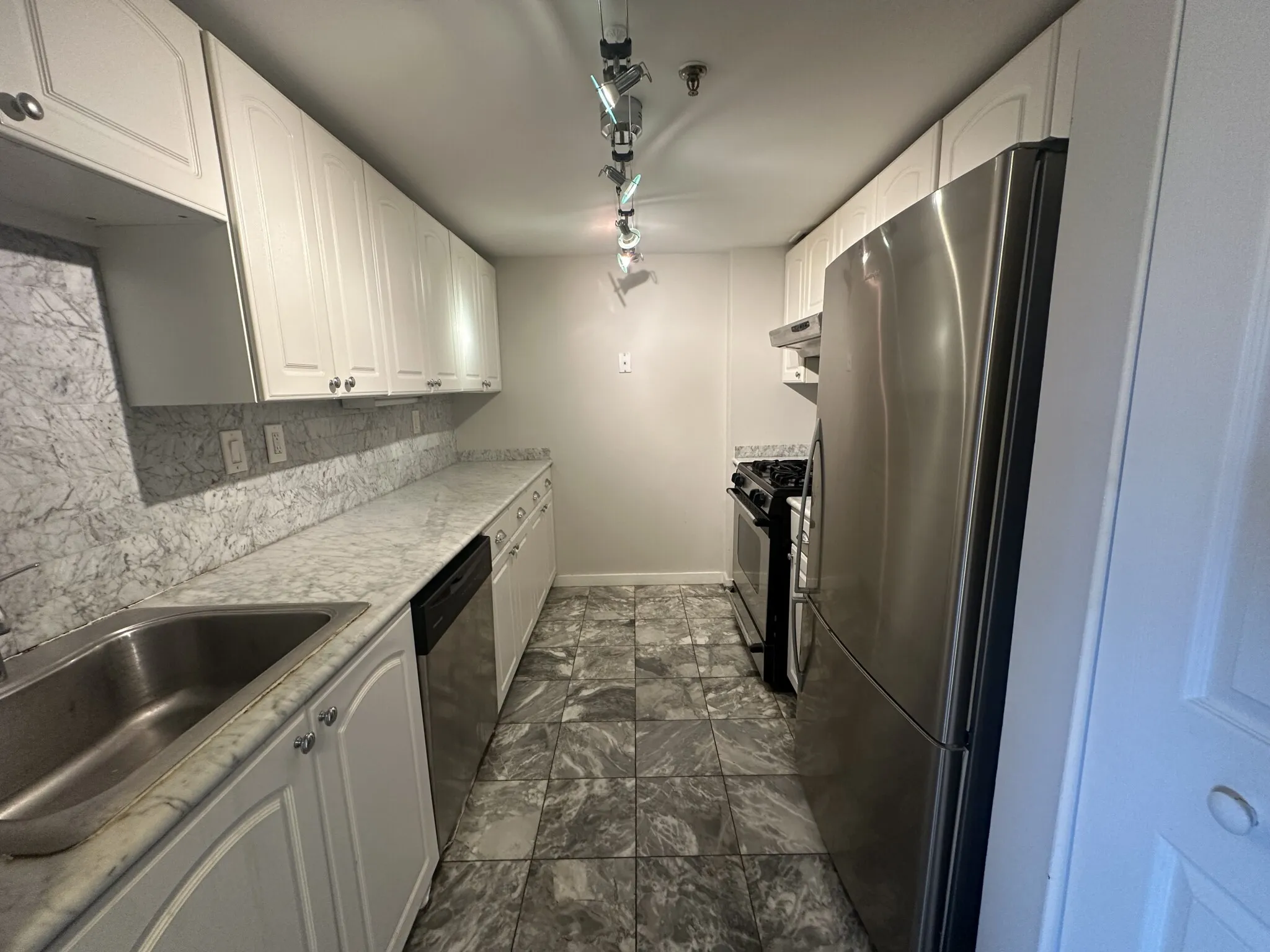 2 bed, 1.5 bath apartment for rent at 15 North Beacon St Unit 420, Allston — photo 3 of 12