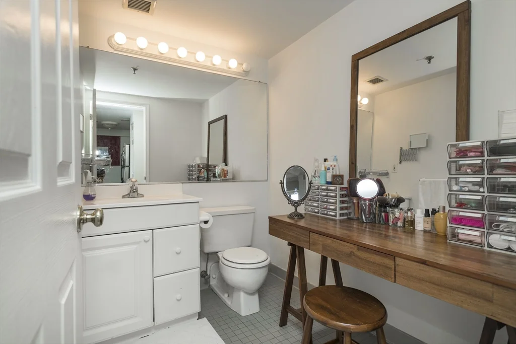 2 bed, 1 bath apartment for rent at 15 North Beacon St Unit 708, Allston — photo 9 of 18